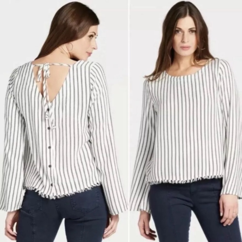 Cloth & Stone Stripe Button Back Top W/ Fringe Hem